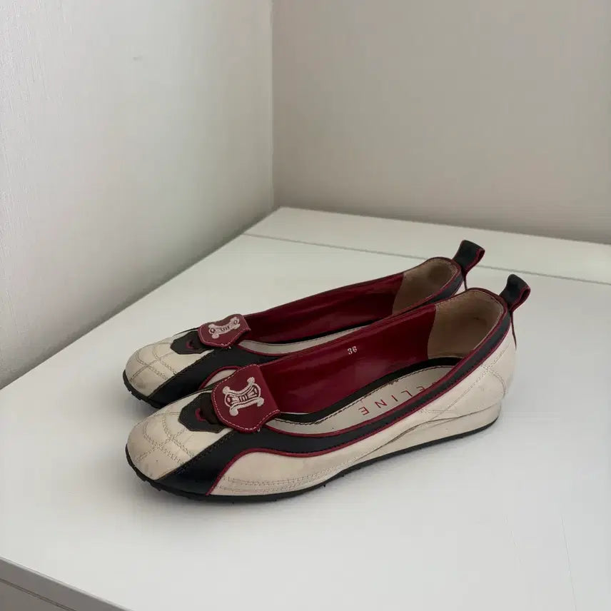 [BUNJANG] Celine 2002 Vintage Flat Shoes / 셀린느 2002 빈티지 플랫슈즈