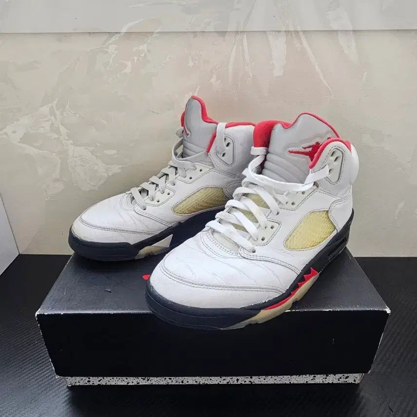 [BUNJANG] Air Jordan 5 Retro Fire Red Silver Tongue 265 / 조던 5 레트로 파이어 레드 실버 텅  265