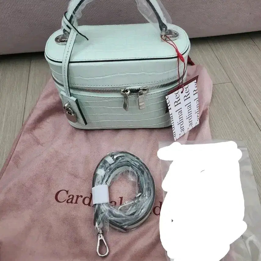 [BUNJANG] Cardinal Red Vanity Crocodile Leather Handbag / 새상품) 카디널레드 베니티 크로커다일 악어 민트