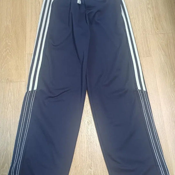 [BUNJANG] Navy White Stripe Wide Training Pants / 트레이닝 바지 와이드