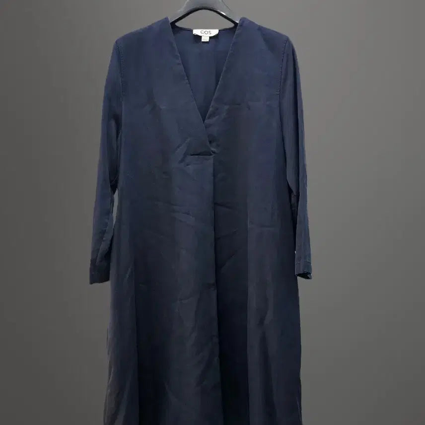 [BUNJANG] COS Navy V-Neck Dress / 코스 COS 네이비 브이넥 원피스예요