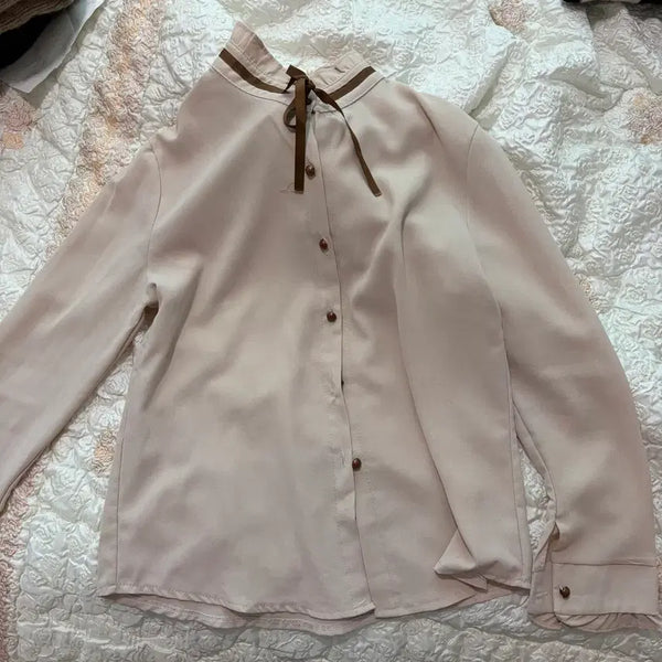 [BUNJANG] Beige Ribbon Blouse / 밀크티 색 갈웜 뮤트 리본 블라우스