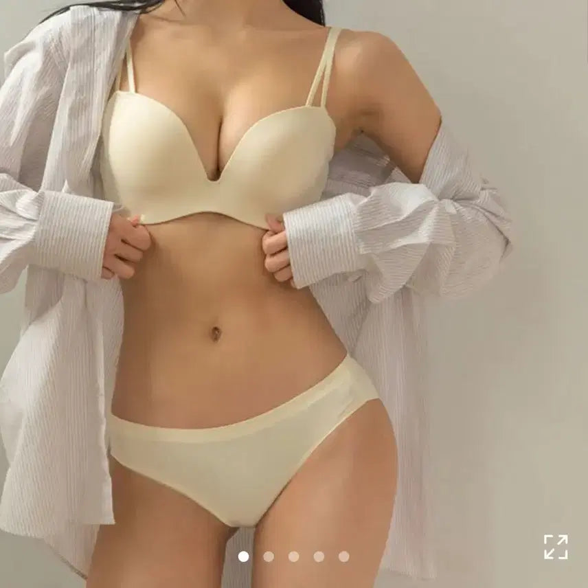 [BUNJANG] Marshmallow Myjoo 5cm Padded Bra - Black / 마쉬멜로우 마이쭈 왕뽕 브라 5cm 블랙