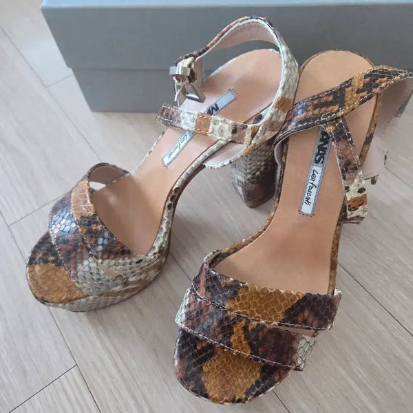 [BUNJANG] MANAS Vampi Strap Stiletto Heel / MANAS 마나스 뱀피 샌들힐 35