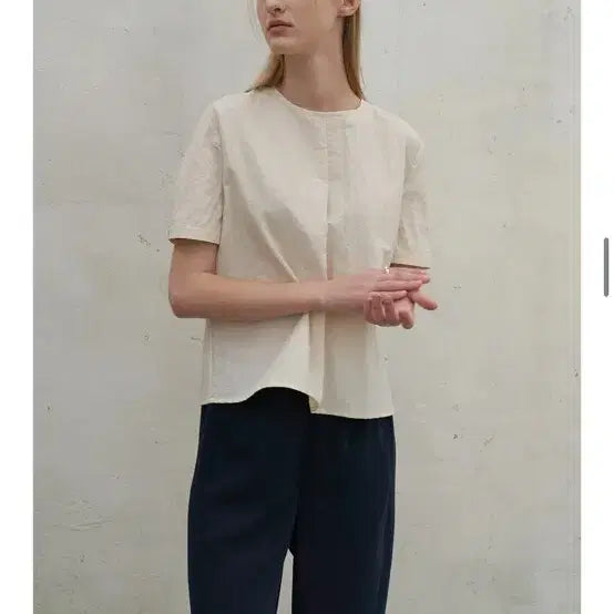 [BUNJANG] Blubric Flare Tuck Blouse Yellow / 블루브릭 플레어 턱 블라우스 옐로우
