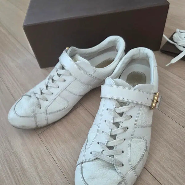 [BUNJANG] Louis Vuitton White Sneakers / 루이비통 화이트 스니커즈 운동화 36