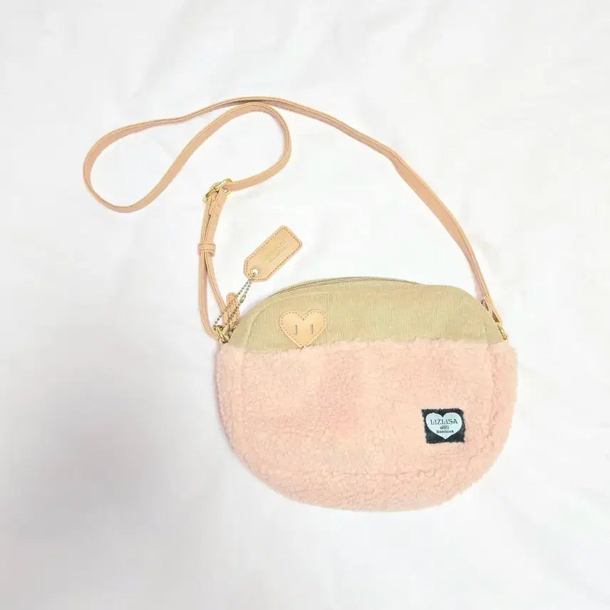 [BUNJANG] Liz Lisa Heart Pink Fur Bag / 정품 리즈리사 가방 라떼갸루 트랄라라 마즈 엑시즈팜 세실맥비 핀터깔