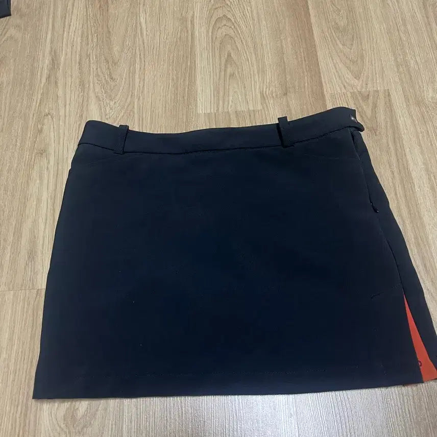 [BUNJANG] Titleist Black Women's Golf Skirt / 타이틀리스트 검정색 여성 골프치마