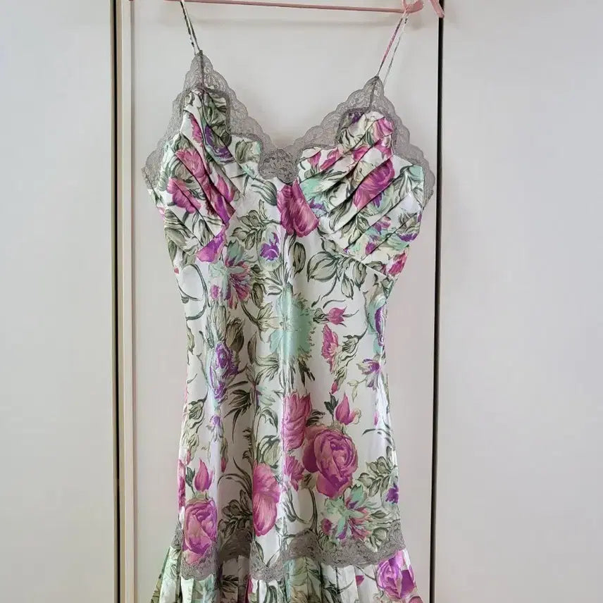 [BUNJANG] Victoria's Secret Flower Lace Slip Dress / (오늘만할인)빅토리아 시크릿 플라워 레이스 슬립 원피스