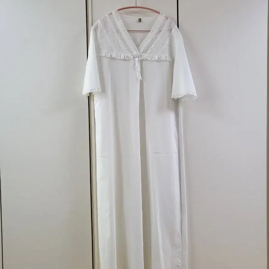 [BUNJANG] American Vintage White Lace Long Nightgown Dress / 미국 빈티지 화이트 레이스 롱 원피스 잠옷