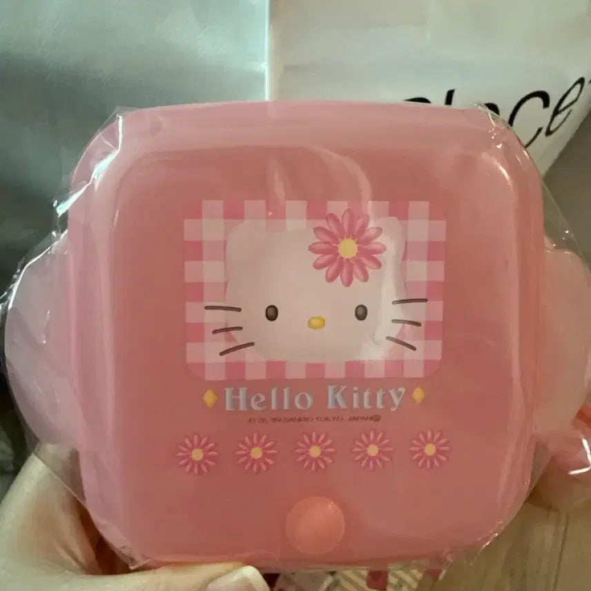 [BUNJANG] Hello Kitty Vintage Lunch Box Set (2 pieces) / 고전 헬로키티 도시락통 2개 세트