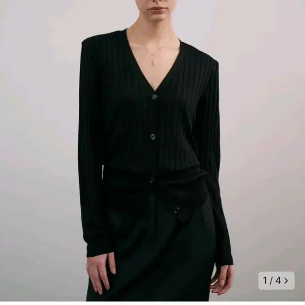[BUNJANG] Rene J Soft V-Neck Cardigan - Black / 르네제이 소프트 브이넥 가디건 - 블랙