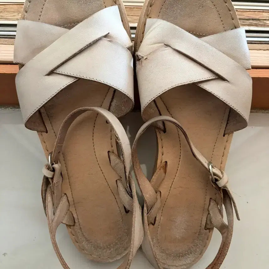 [BUNJANG] Camper Ivory Strap Sandals Size 250 / 캠퍼 아이보리 스트랩 샌들 250
