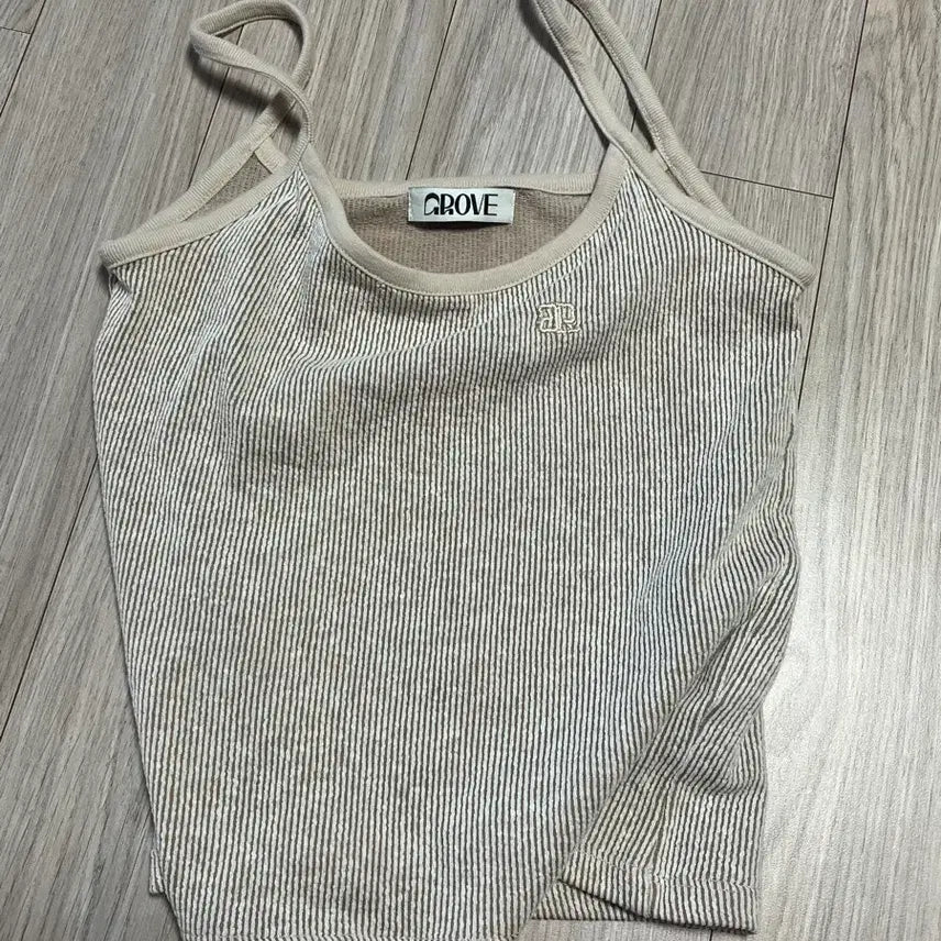 [BUNJANG] Grove Striped Spaghetti Strap Tank Top / 그로브 스트라이프 끈 나시