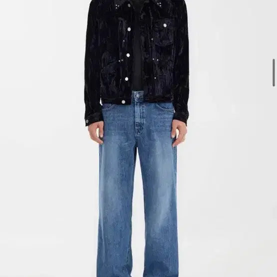 [BUNJANG] Youth Studded Trucker Jacket Black Velvet (S) / 유스 스터드 트러커 자켓 블랙 벨벳 (s)