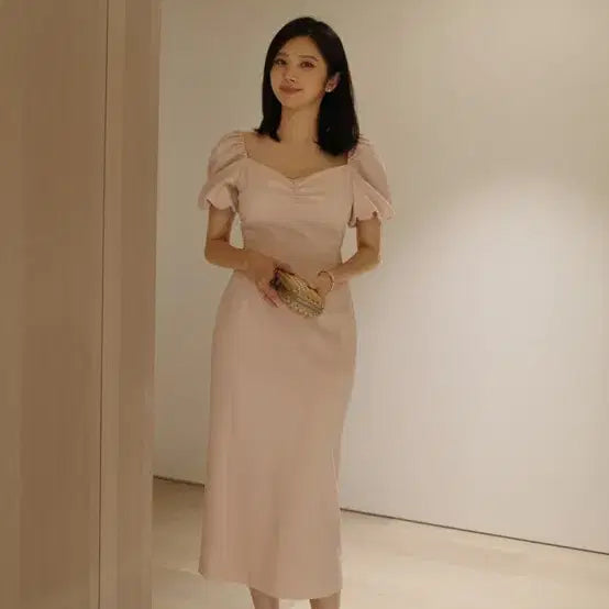 [BUNJANG] Leticcia Mellow Dress - Baby Pink / 레티첼라 멜로우 드레스_베이비핑크