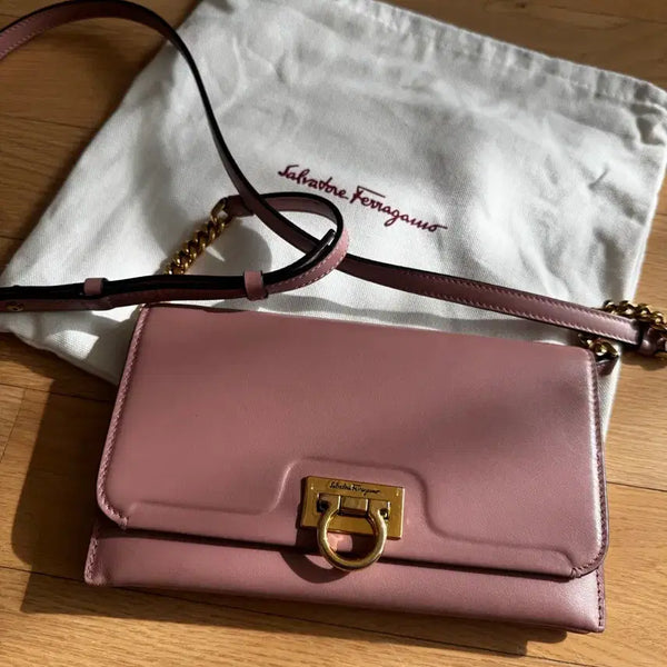 [BUNJANG] Salvatore Ferragamo WOC Crossbody Bag / 페레가모 WOC
