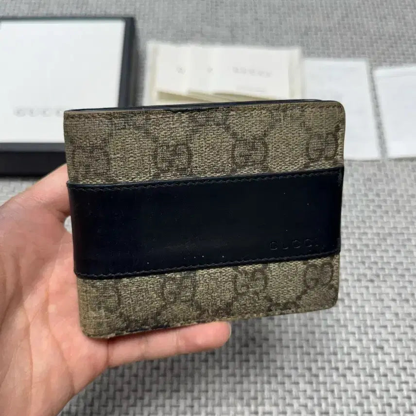 [BUNJANG] Gucci GG Supreme Bi-fold Wallet / 구찌 GG 수프림 반지갑