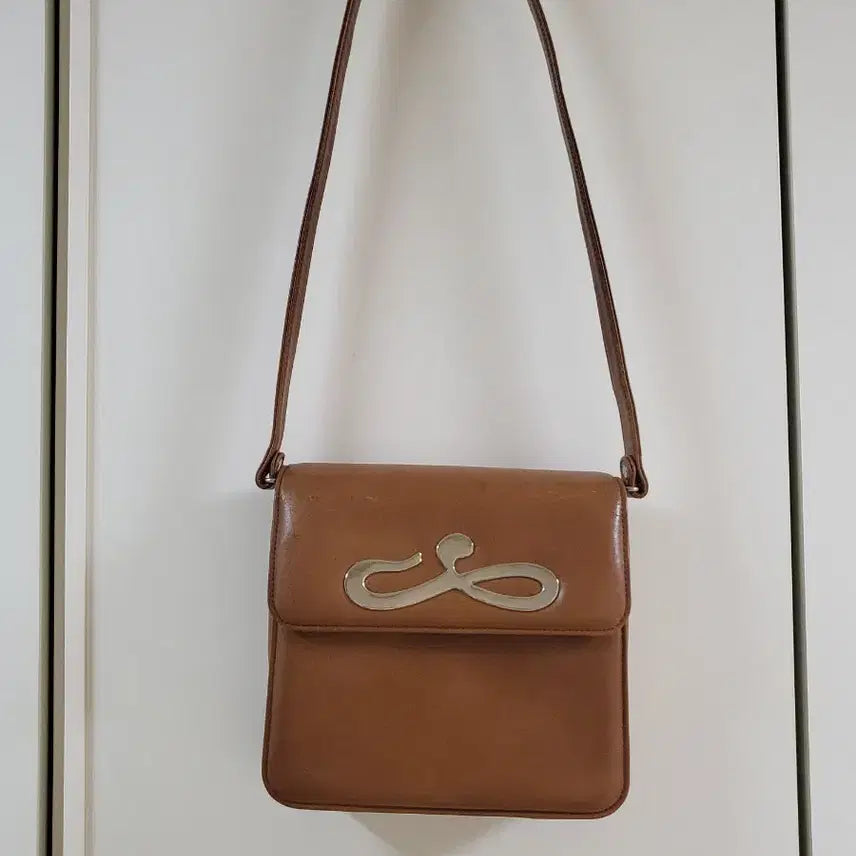 [BUNJANG] Vintage Brown Leather Square Shoulder Bag / 미국 빈티지 브라운 가죽 스퀘어 숄더백