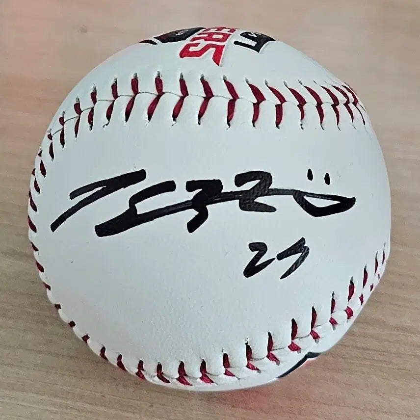 [BUNJANG] Kia Tigers Kim Ho-ryeong Signed Baseball (Logo) / 기아티이거즈 김호령 싸인볼(로고)