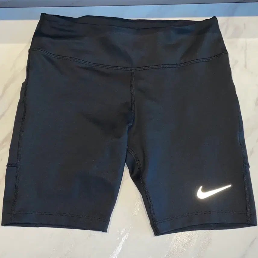 [BUNJANG] Nike Dri-FIT Leggings Shorts (Size S) / (새상품) NIKE 나이키 드라이핏 레깅스 쇼츠 S