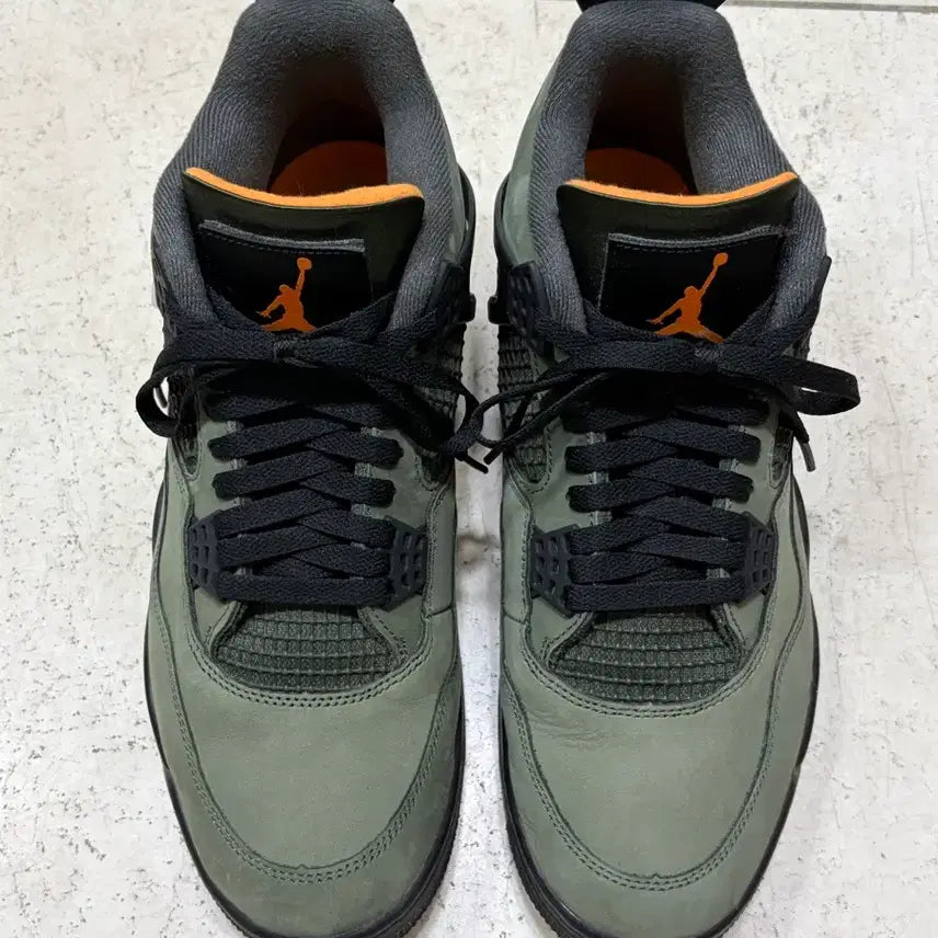 [BUNJANG] Nike Air Jordan 4 Undefeated Size 290 / [290]조던4 언디핏