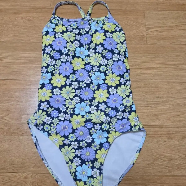 [BUNJANG] Women's Swimsuit / 여성 수영복