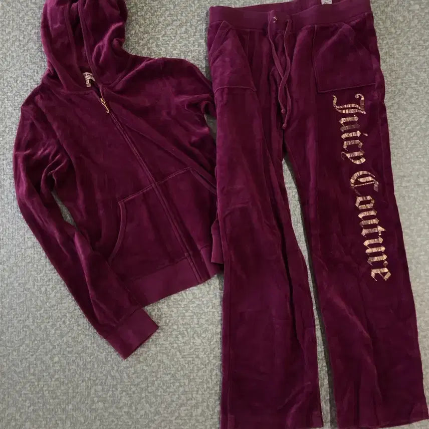 [BUNJANG] Juicy Couture Velvet Velour Two-Piece Tracksuit Set / 쥬시꾸뛰르 벨벳 벨루어 후드 팬츠 바지 세트 투피스 셋업 y2k 오네갸루
