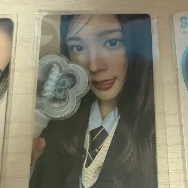 [BUNJANG] EINA Lightstick Photocard / 에이나 응원봉 포카 판매합니다