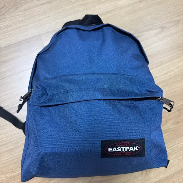 [BUNJANG] Eastpak Daypack Backpack Navy / 이스트팩 데이팩 백팩 네이비 팝니다.