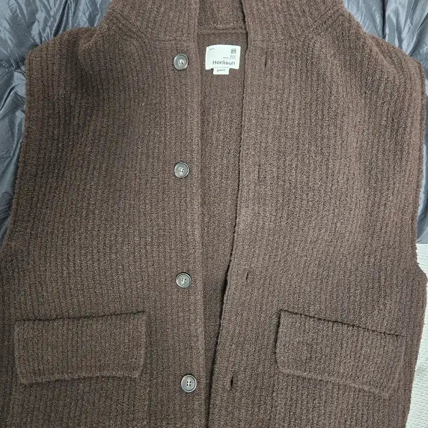 [BUNJANG] HOLY'SUN Acorn Boucle Hooded Knit Vest Brown / 홀리선 에이콘 부클 후드 니트베스트 브라운 L