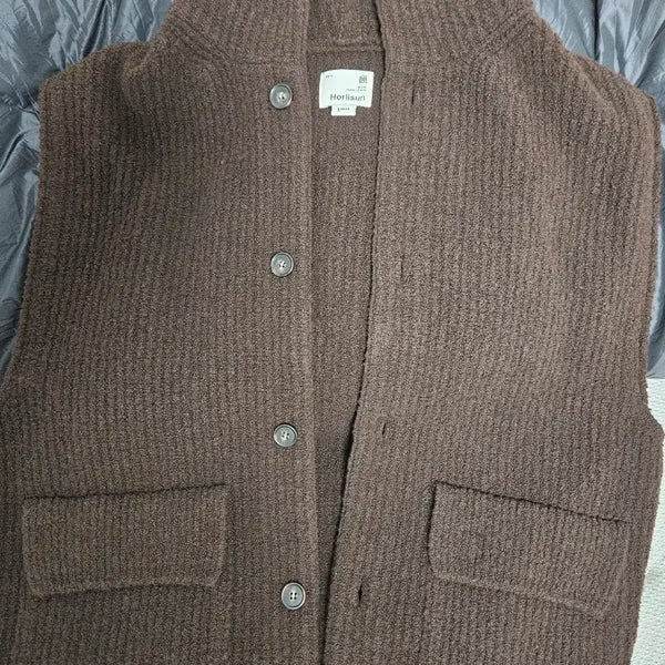 [BUNJANG] HOLY'SUN Acorn Boucle Hooded Knit Vest Brown / 홀리선 에이콘 부클 후드 니트베스트 브라운 L