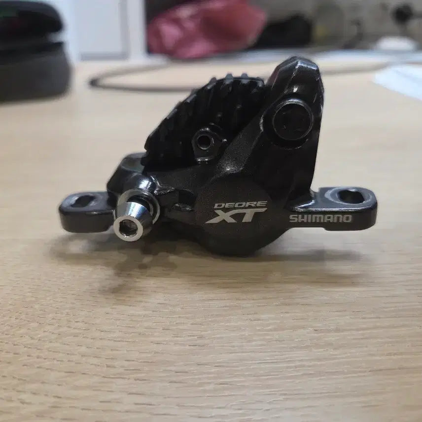 [BUNJANG] Shimano Deore XT Hydraulic Disc Brake Caliper (Rear, with Heatsink Pads) / 시마노 DEORE XT 브레이크 캘리퍼