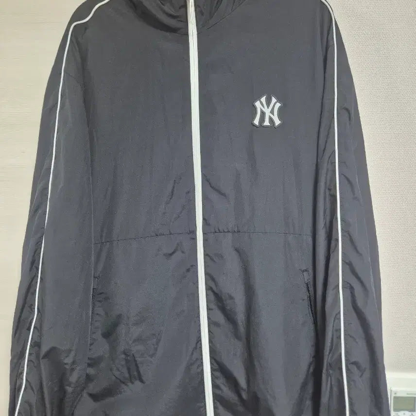 [BUNJANG] New York Yankees MLB Windbreaker / 뉴욕양키스 바람막이