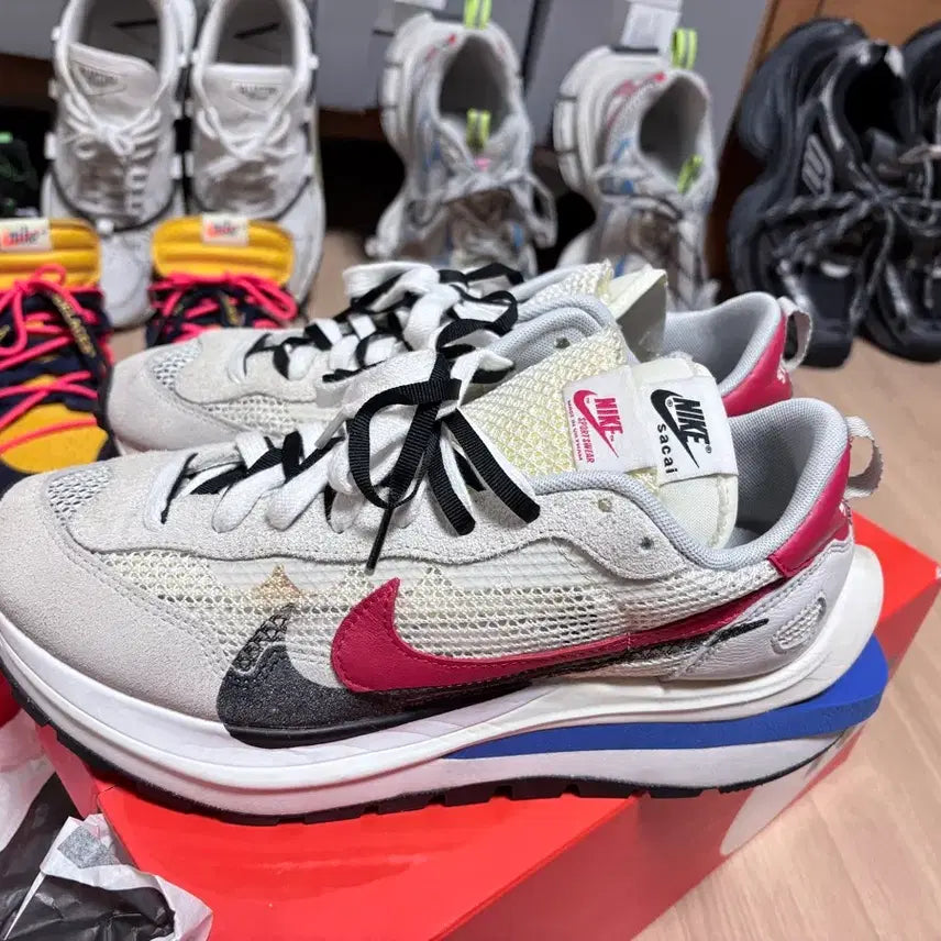 [BUNJANG] Nike Sacai VaporWaffle Royal Fuchsia / 나이키 사카이 베이퍼와플 로얄푸시아 275