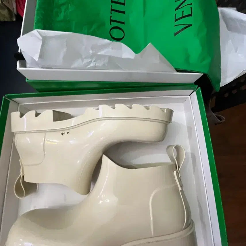 [BUNJANG] Bottega Veneta Puddle Boots Cream / 보테가 베네타 퍼들 부츠 크림