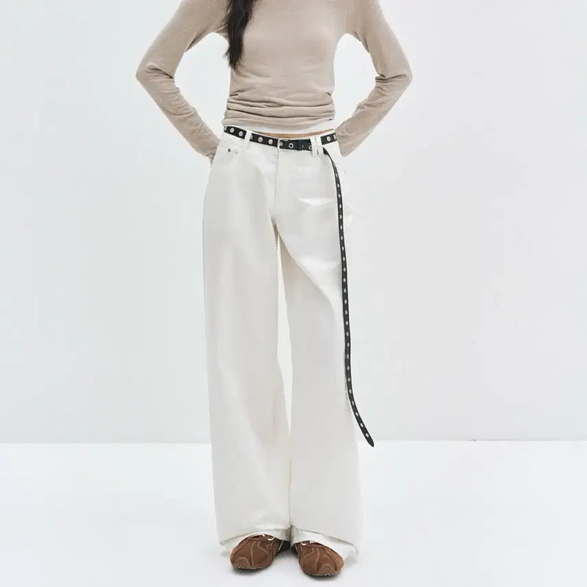 [BUNJANG] DECKAT Signature Low Rise Wide Jeans (Ivory) / 데케트 바지 Signature Low Rise Wide Jeans 아이보