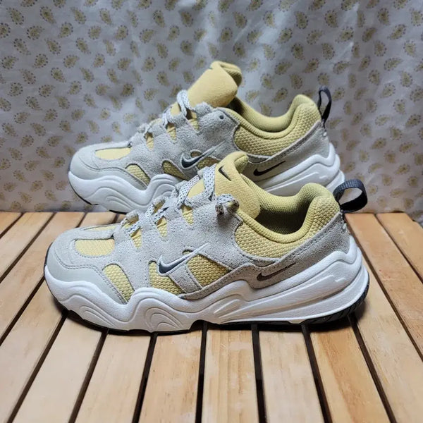 [BUNJANG] Nike Tech Hera Sneakers Size 235 / 나이키 테크 헤라 운동화 235