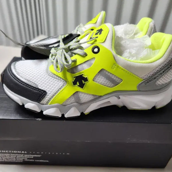 [BUNJANG] Descente Maxium S Sneakers - 230 / [230] 데상트 맥시움 S 운동화 새제품 판매