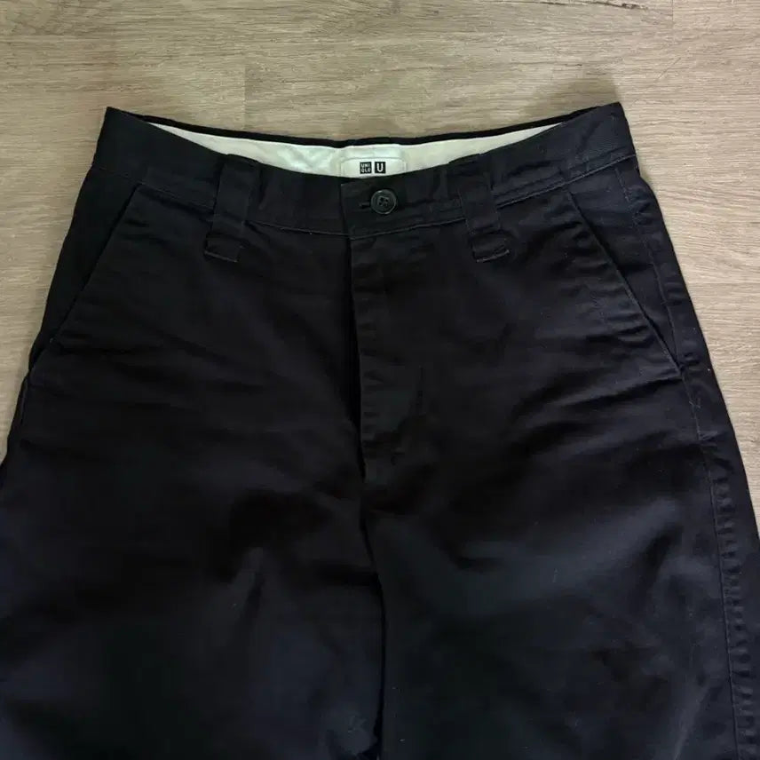 [BUNJANG] Uniqlo Wide Fit Chino Pants Black (M) / 유니클로 와이드핏 치노 팬츠 블랙(M)