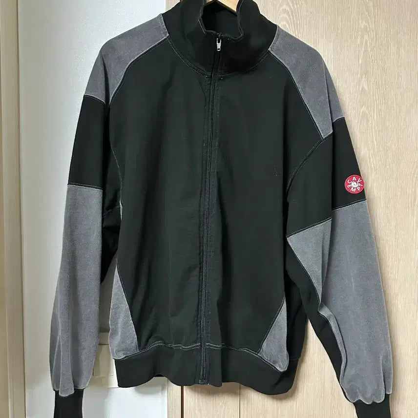 [BUNJANG] KAVMNT Overdyed Panelled Zip-Up Jacket 24FW / 카브엠트 오버다이 패널드 집업 자켓 24FW