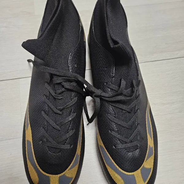 [BUNJANG] Elso Soccer Shoes & Futsal Shoes / 엘쏘  축구화 ,풋살화235,250사이즈 1선택