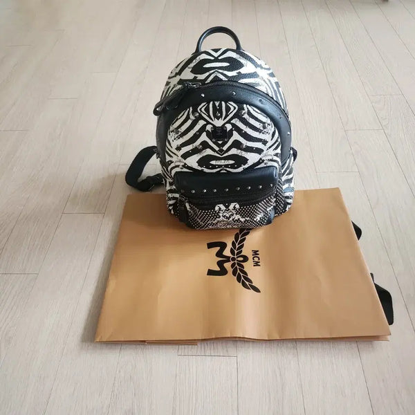 [BUNJANG] MCM Zebra Pattern Backpack with Shopping Bag / MCM 지브라 백팩 + 쇼핑백