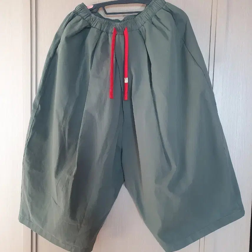 [BUNJANG] Khaki Cotton Relaxed Fit Cropped Pants / 카키색 밴딩 와이드 팬츠