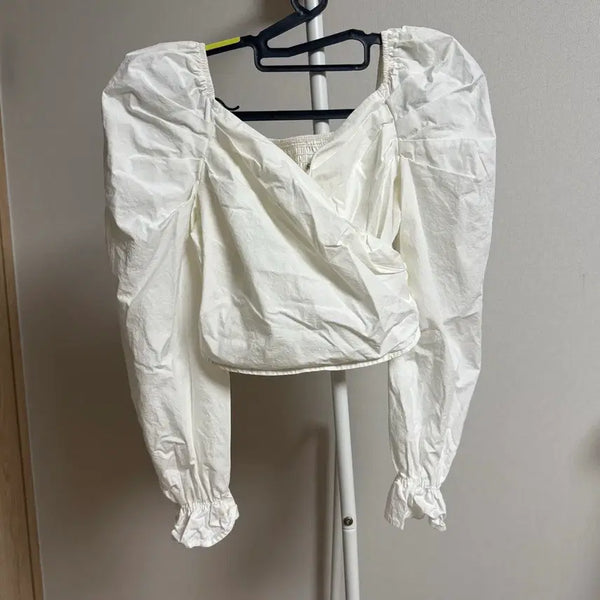 [BUNJANG] Cropped Blouse / 크롭 블라우스