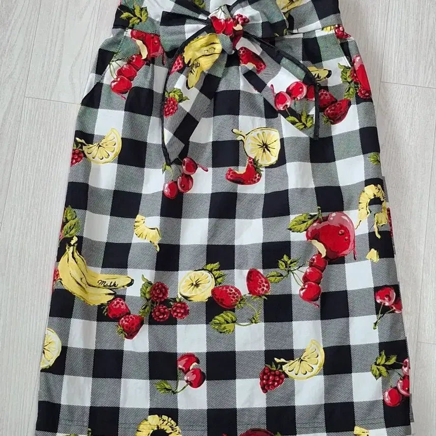 [BUNJANG] MILK Fruits Gingham Check Skirt Black / MILK 밀크 후르츠 깅엄 체크 스커트 블랙 일브 빈티지 하라주쿠 모리걸