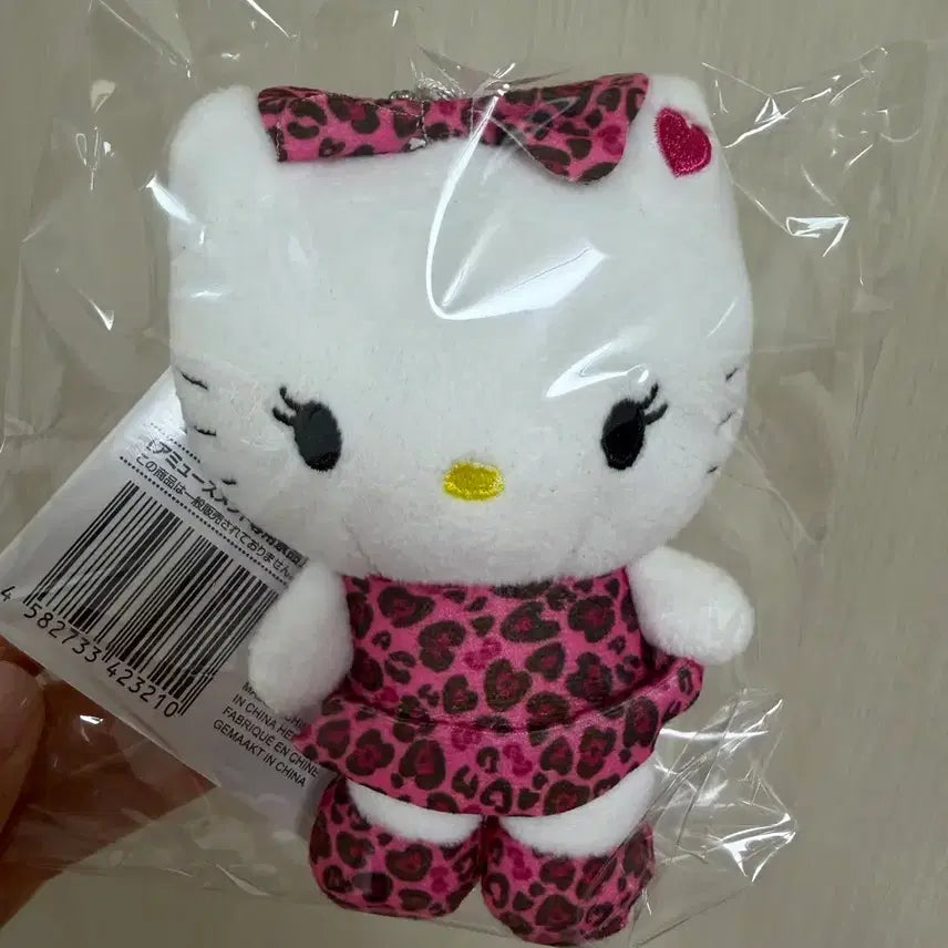[BUNJANG] Hello Kitty Pink Leopard Print Eyelashes Doll Keychain / 헬로키티 핑크 호피 속눈썹 키티 인형 키링