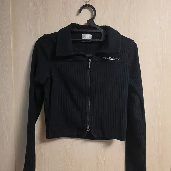 [BUNJANG] New Balance Women's Cropped Zip-Up 85 / 여성 뉴발란스 크롭 집업 85