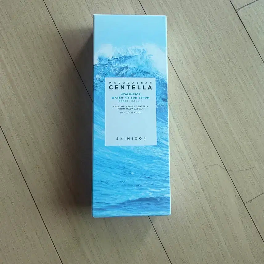[BUNJANG] Skin1004 Madagascar Centella Hyalu-Cica Water-Fit Sun Serum SPF50+ PA++++ (Sealed) / [미개봉] 스킨1004 마다가스카르 센텔라 히알루-시카 워터핏 선세럼