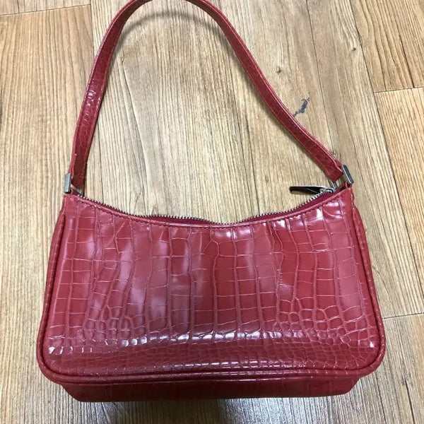 [BUNJANG] Red Crocodile Shoulder Bag / 레드 크로커다일 숄더백